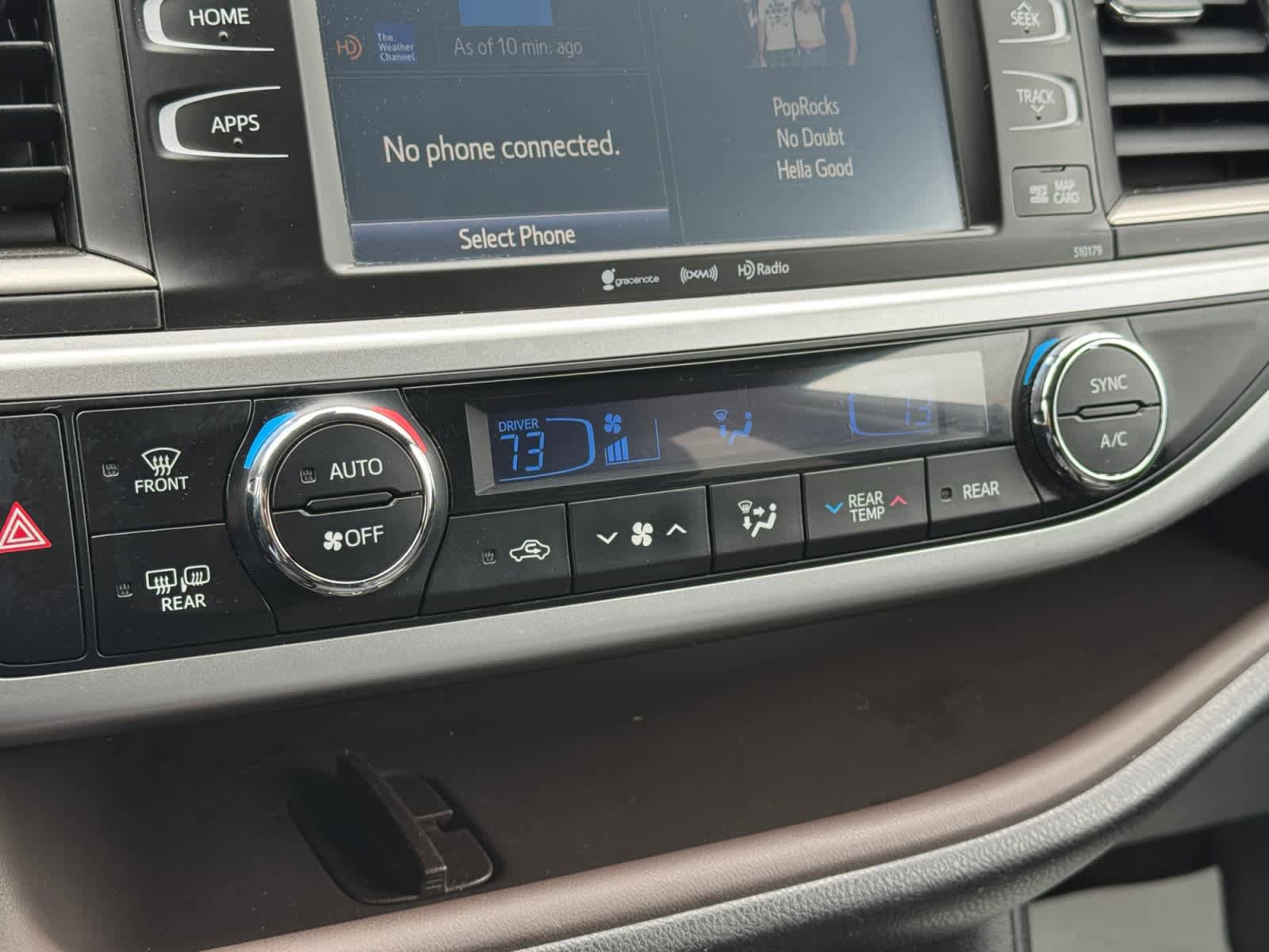 Used 2018 Toyota Highlander XLE AWD/4WD image 22