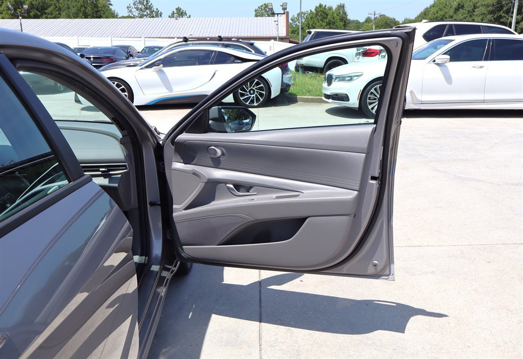 Used 2023 Hyundai Elantra SEL FWD image 38