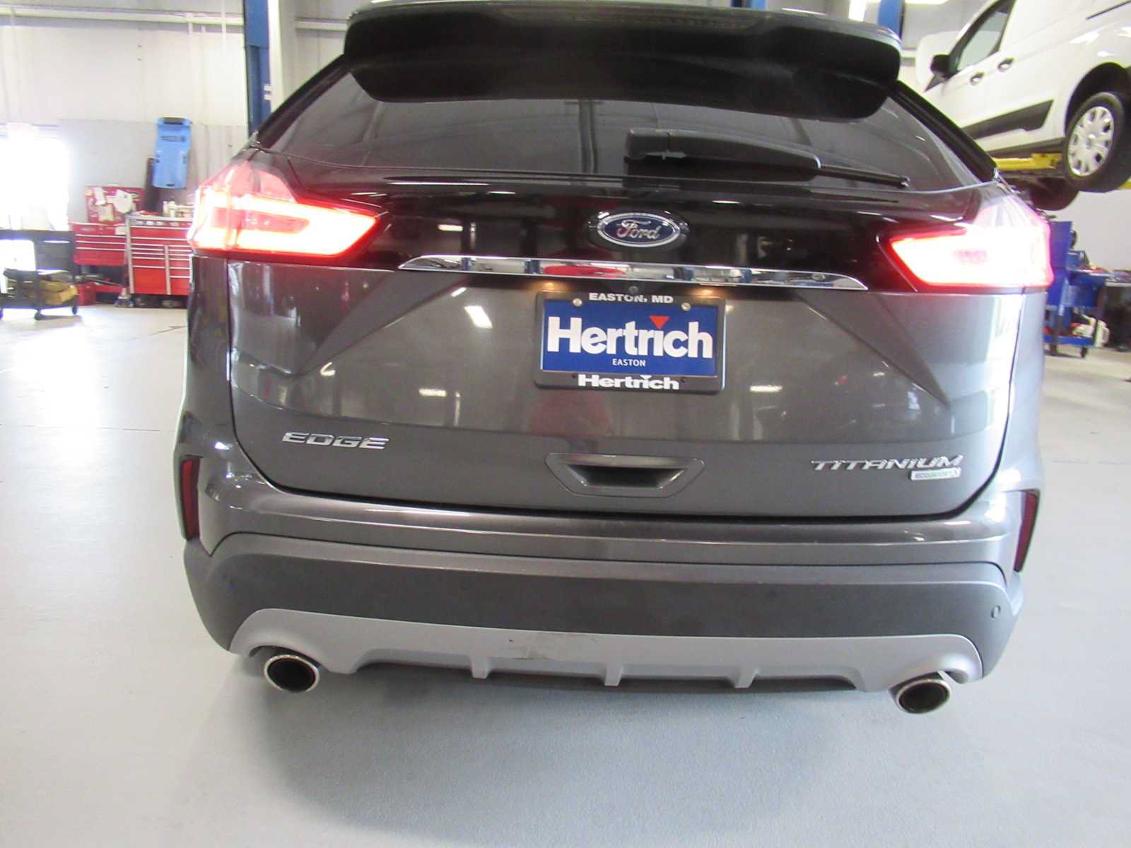 Used 2020 Ford Edge Titanium FWD image 6