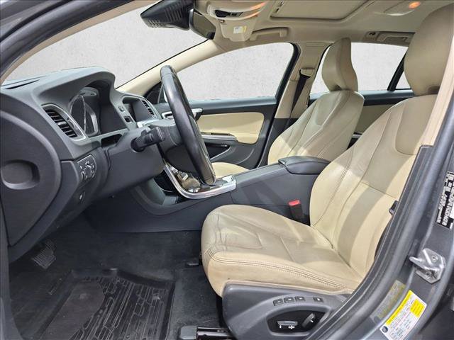 Used 2016 Volvo V60 T5 Platinum FWD image 14