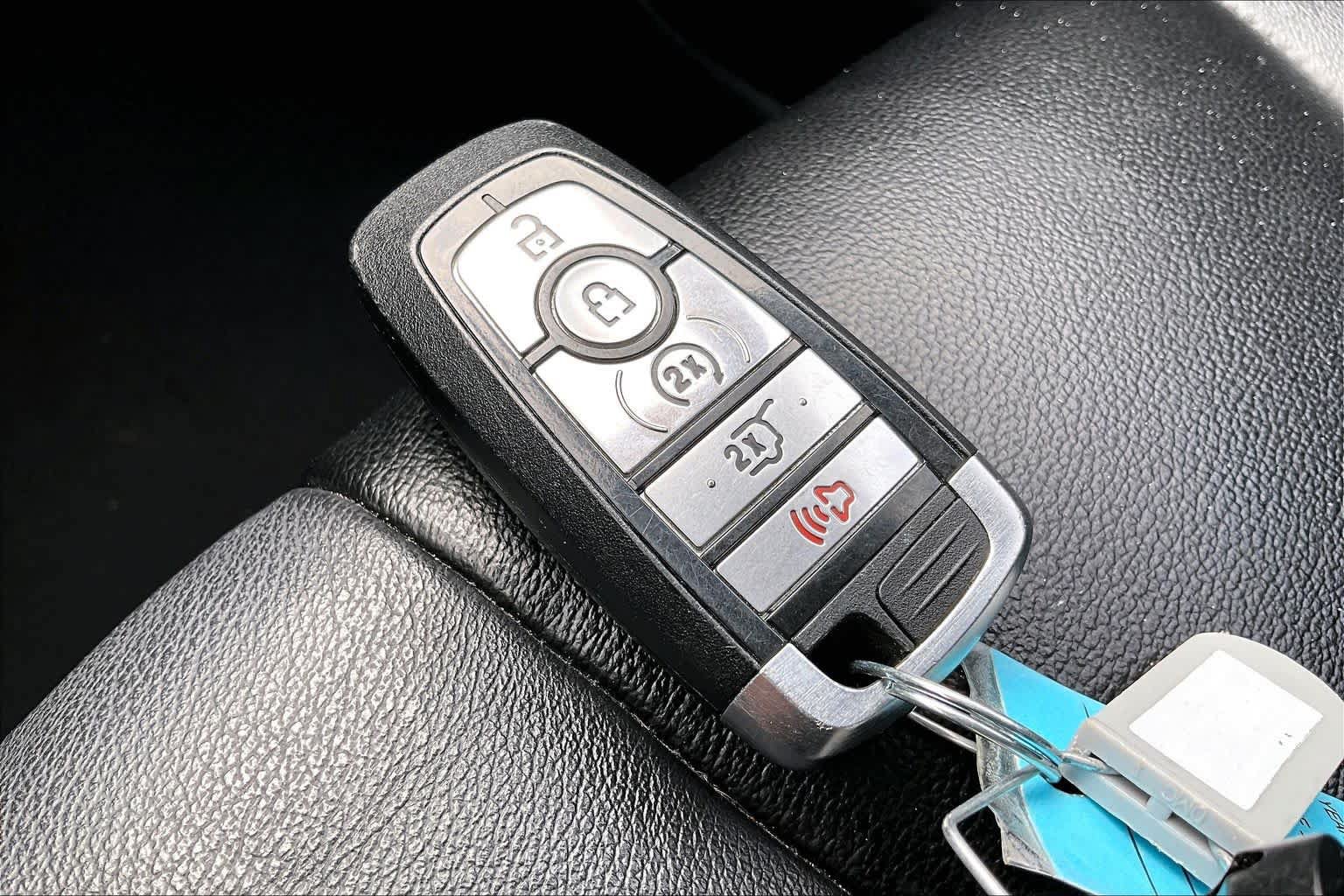 Used 2022 Ford Edge Titanium AWD/4WD image 15