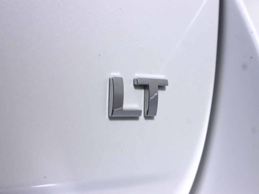 Used 2017 Chevrolet Equinox LT FWD image 31