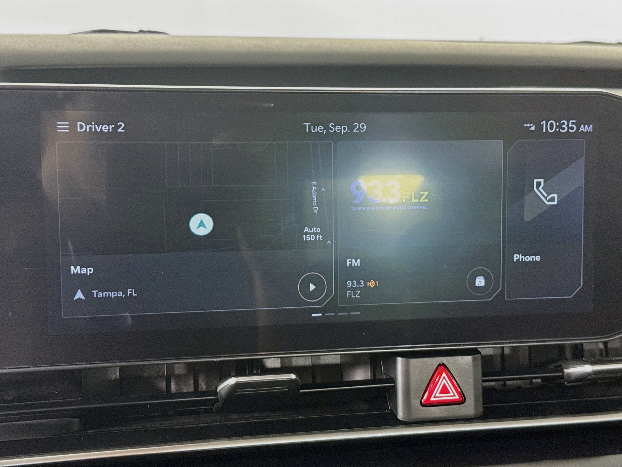 Used 2025 Kia Carnival FWD image 17