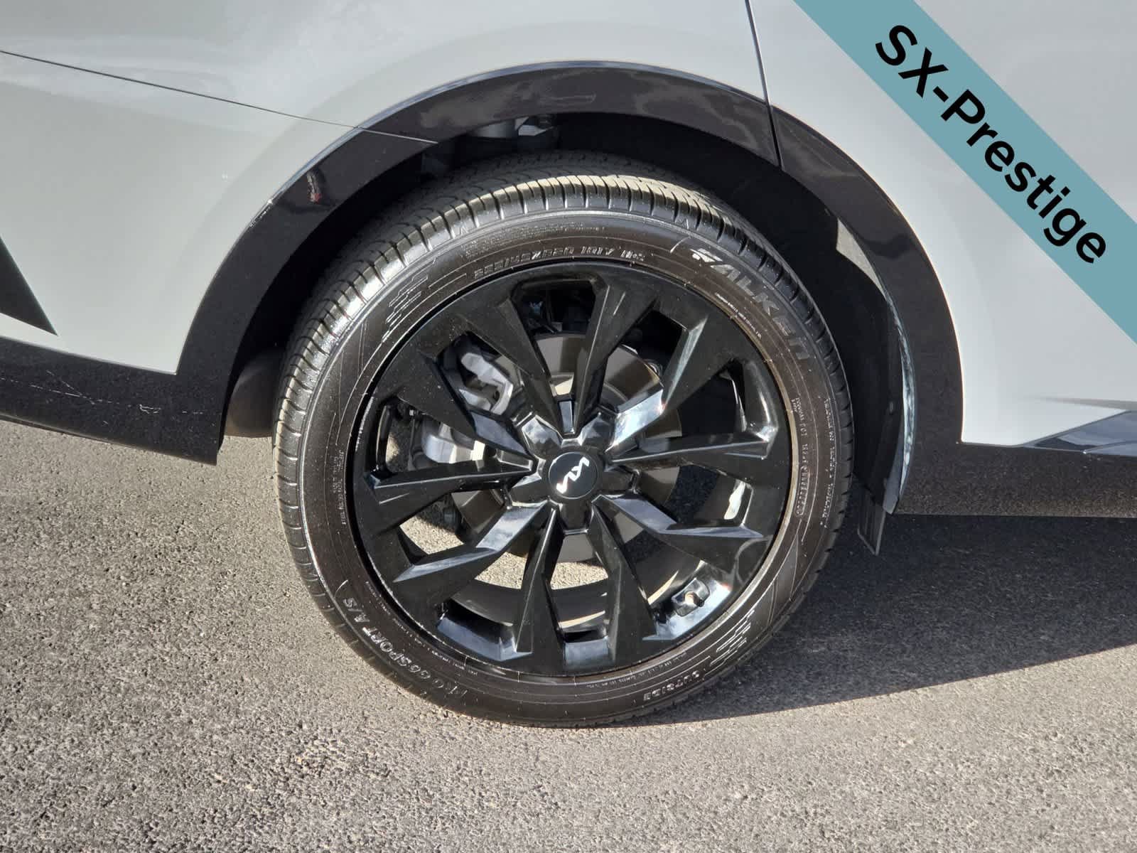 Used 2022 Kia Sorento SX FWD image 12