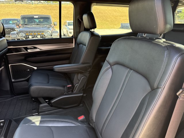 New 2026 Jeep Grand Wagoneer Limited AWD/4WD image 8
