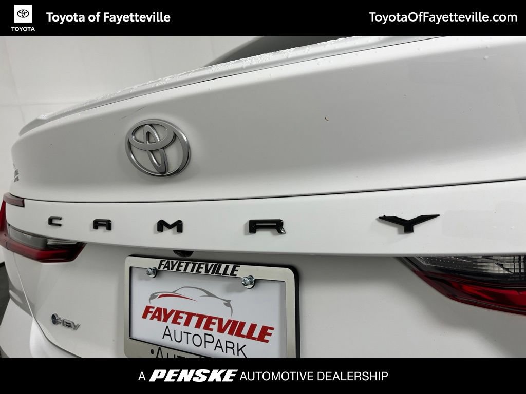 Certified 2025 Toyota Camry SE FWD image 3