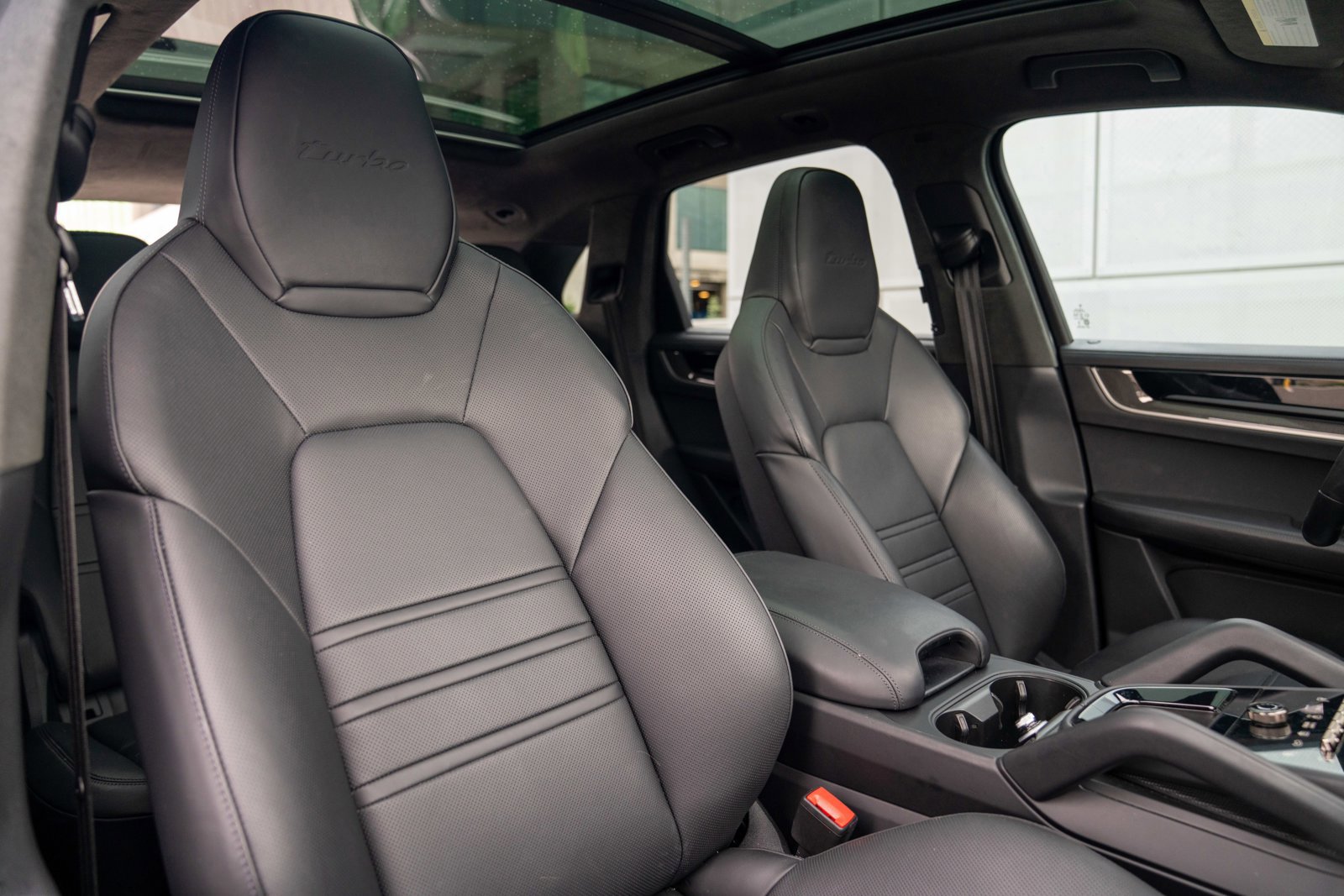 Certified 2025 Porsche Cayenne Turbo image 26