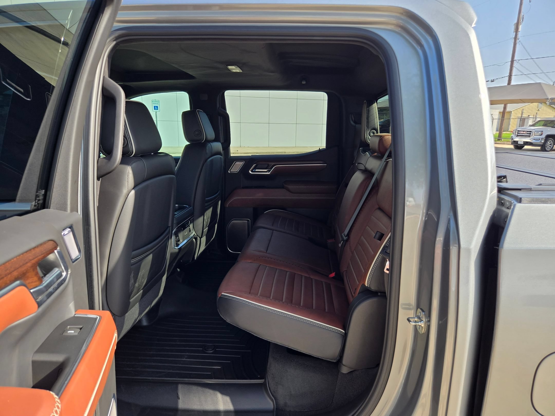 Certified 2025 GMC Sierra 1500 Denali Ultimate AWD/4WD image 21