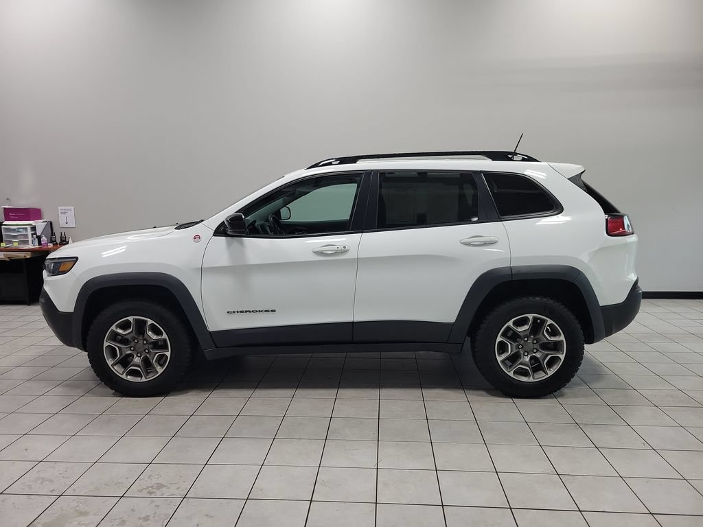 Used 2022 Jeep Cherokee Trailhawk w/ Premium Leather Package AWD/4WD image 8