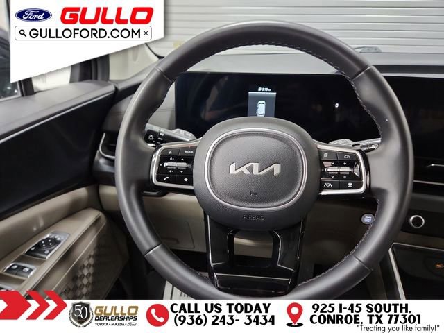 Used 2025 Kia Carnival image 12