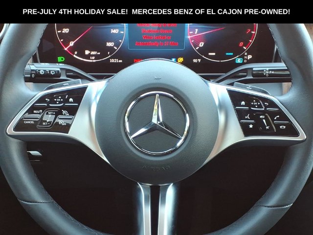 Used 2026 Mercedes-Benz GLC 300 image 9