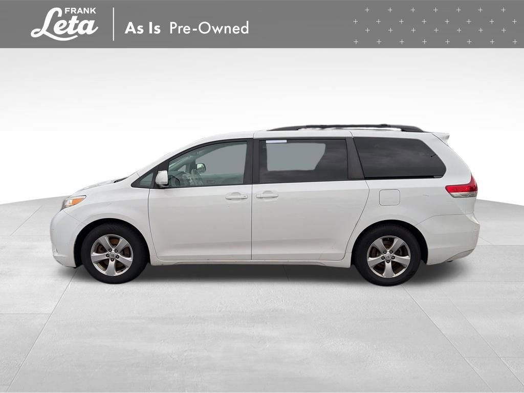 Used 2014 Toyota Sienna LE FWD image 3