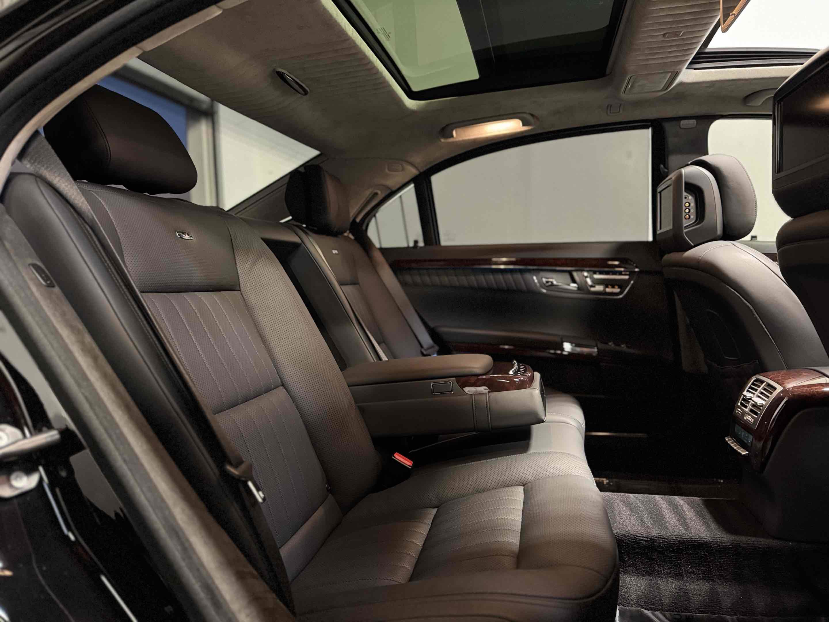 Used 2010 Mercedes-Benz S 600 image 31