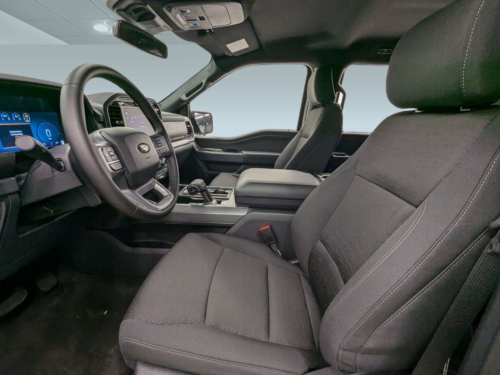 New 2025 Ford F150 XLT image 4