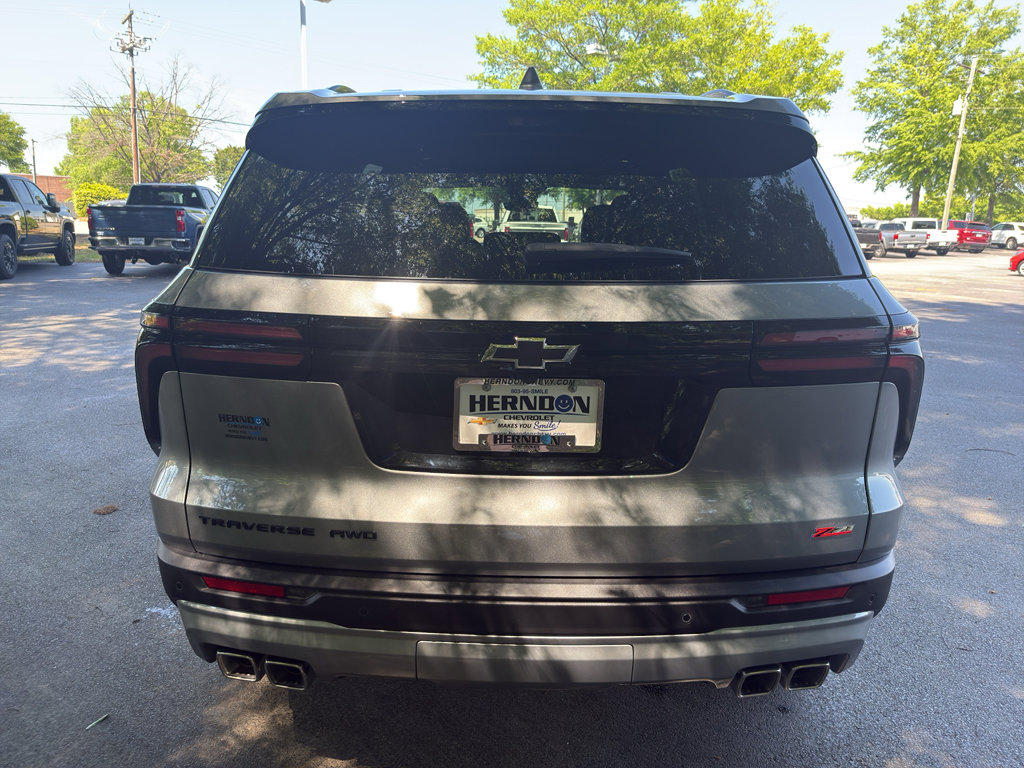 New 2026 Chevrolet Traverse Z71 w/ Enhanced Driving Package AWD/4WD image 7
