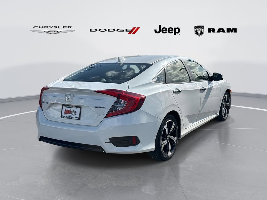 Used 2018 Honda Civic Touring image 3