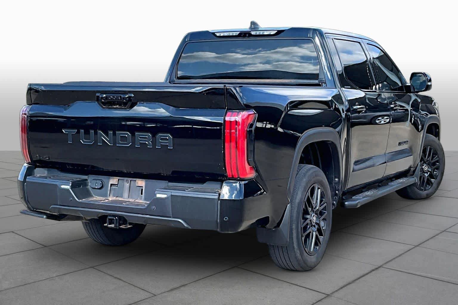 Used 2025 Toyota Tundra Limited AWD/4WD image 12