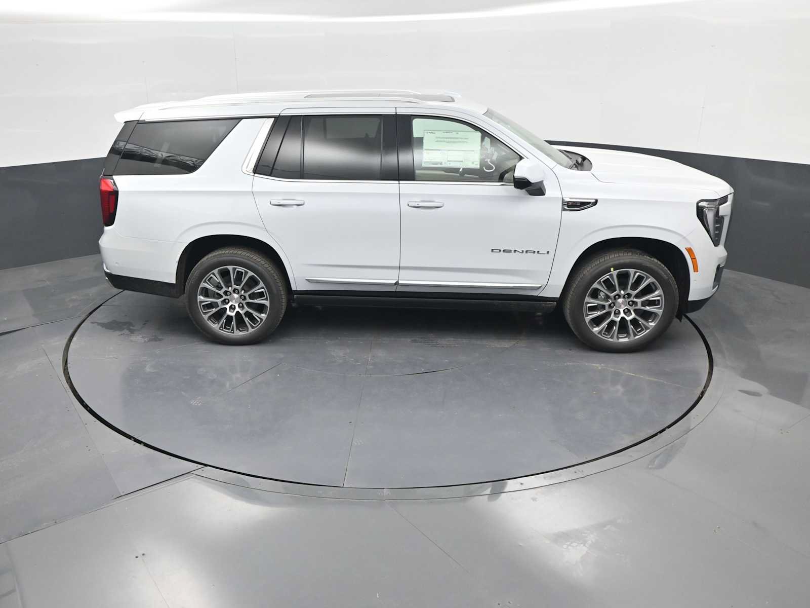 New 2027 GMC Yukon Denali w/ Denali Reserve Package AWD/4WD image 17