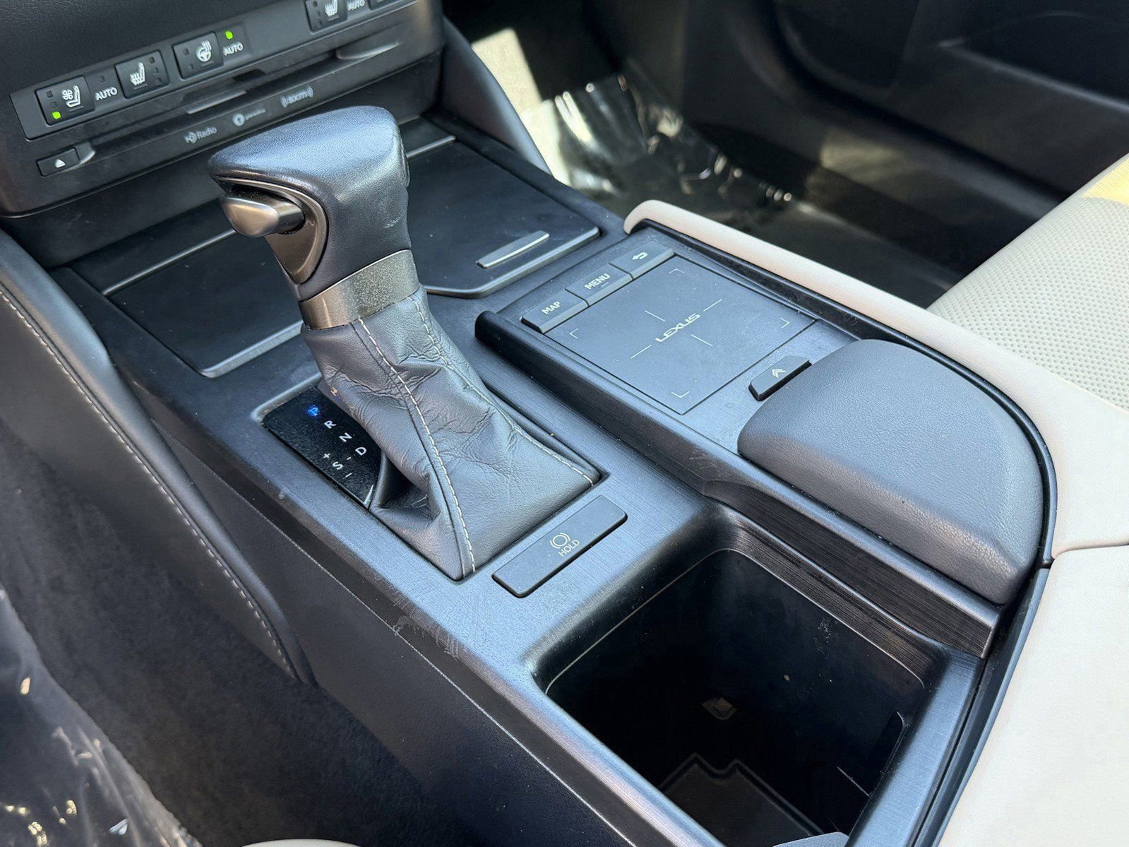 Used 2019 Lexus ES 350 w/ Premium Package image 21