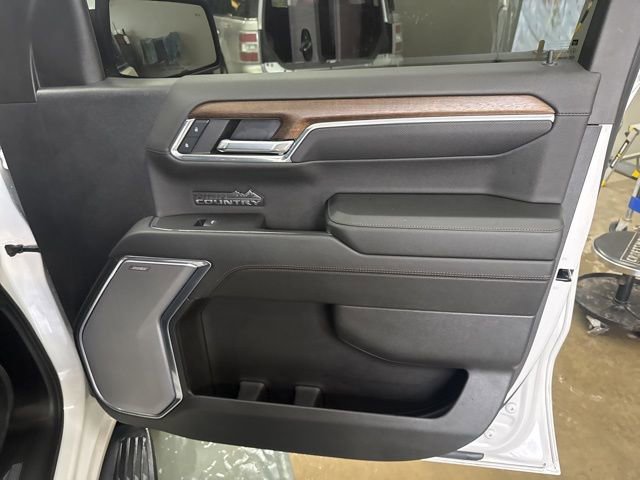 Used 2024 Chevrolet Silverado 1500 High Country w/ High Country Premium Package image 25