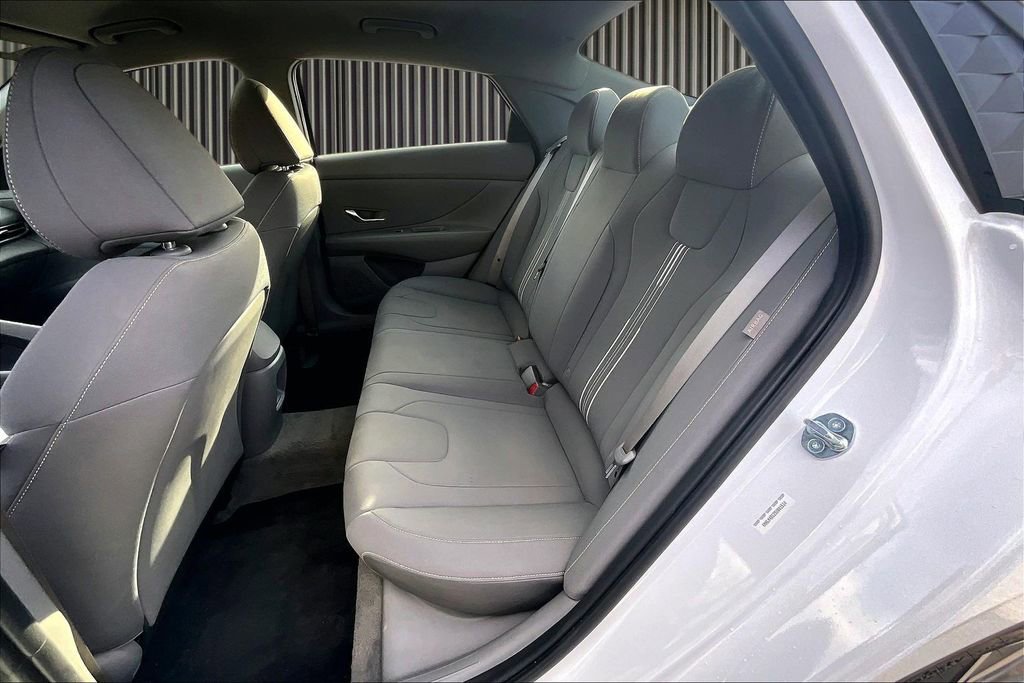 Certified 2025 Hyundai Elantra Sport image 26