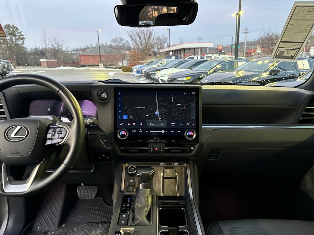 Used 2024 Lexus GX 550 w/ Accessory Package (2T) AWD/4WD image 12