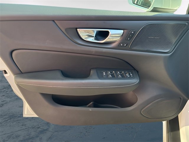 Used 2024 Volvo V60 B5 Cross Country Ultimate w/ Protection Package Premier image 20