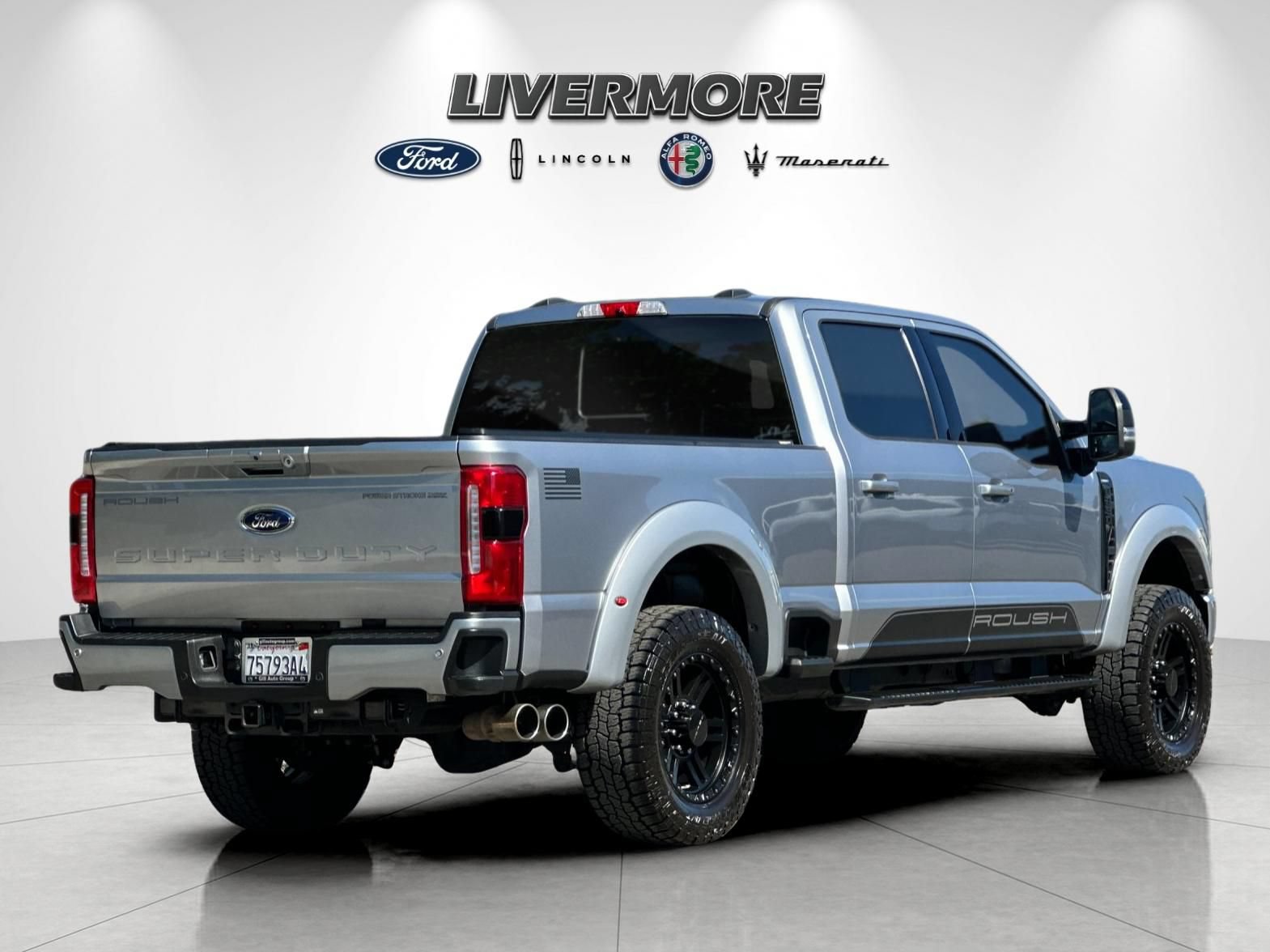 Used 2024 Ford F250 Lariat w/ Lariat Ultimate Package AWD/4WD image 3