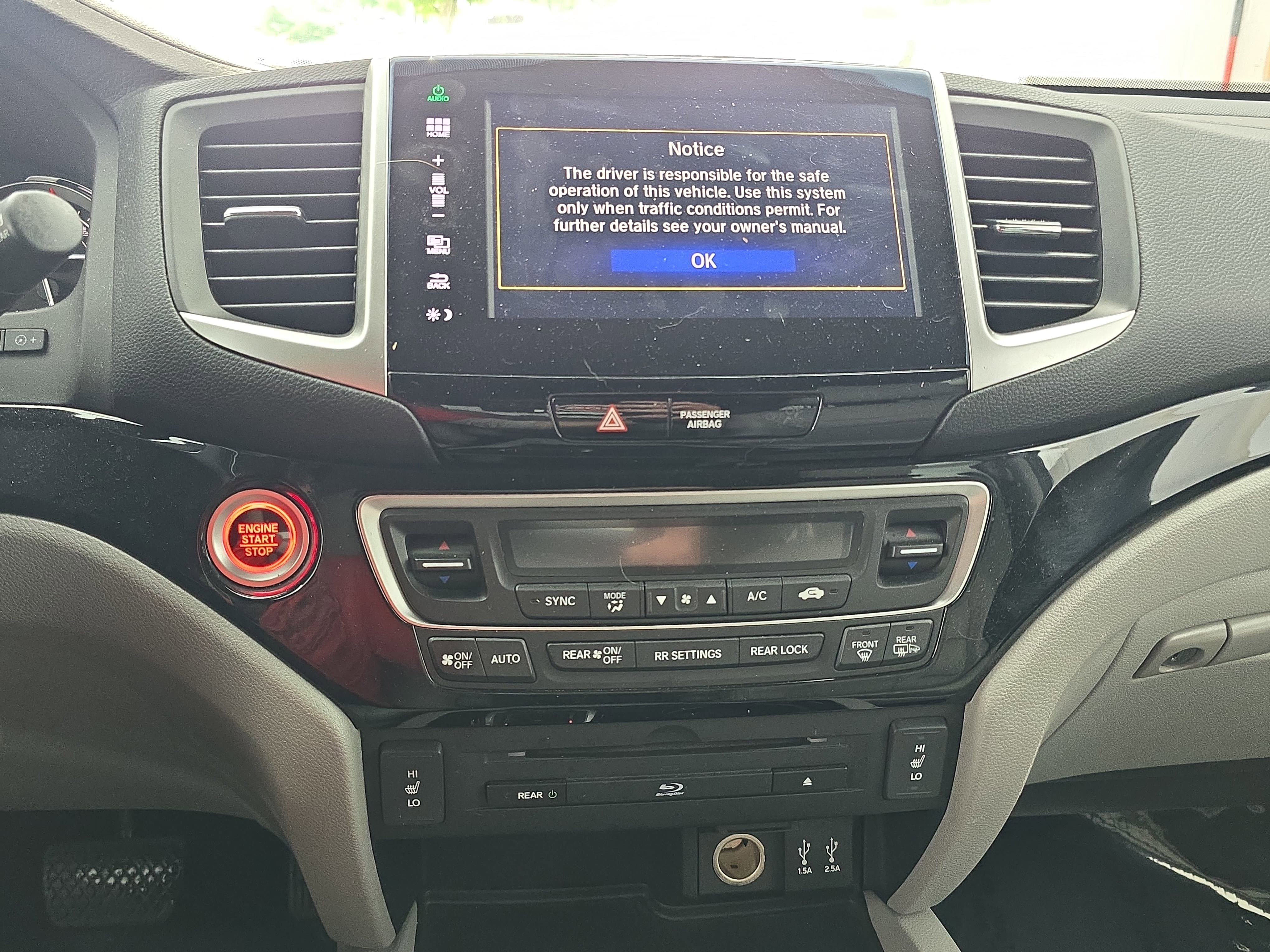 Used 2016 Honda Pilot Touring image 21