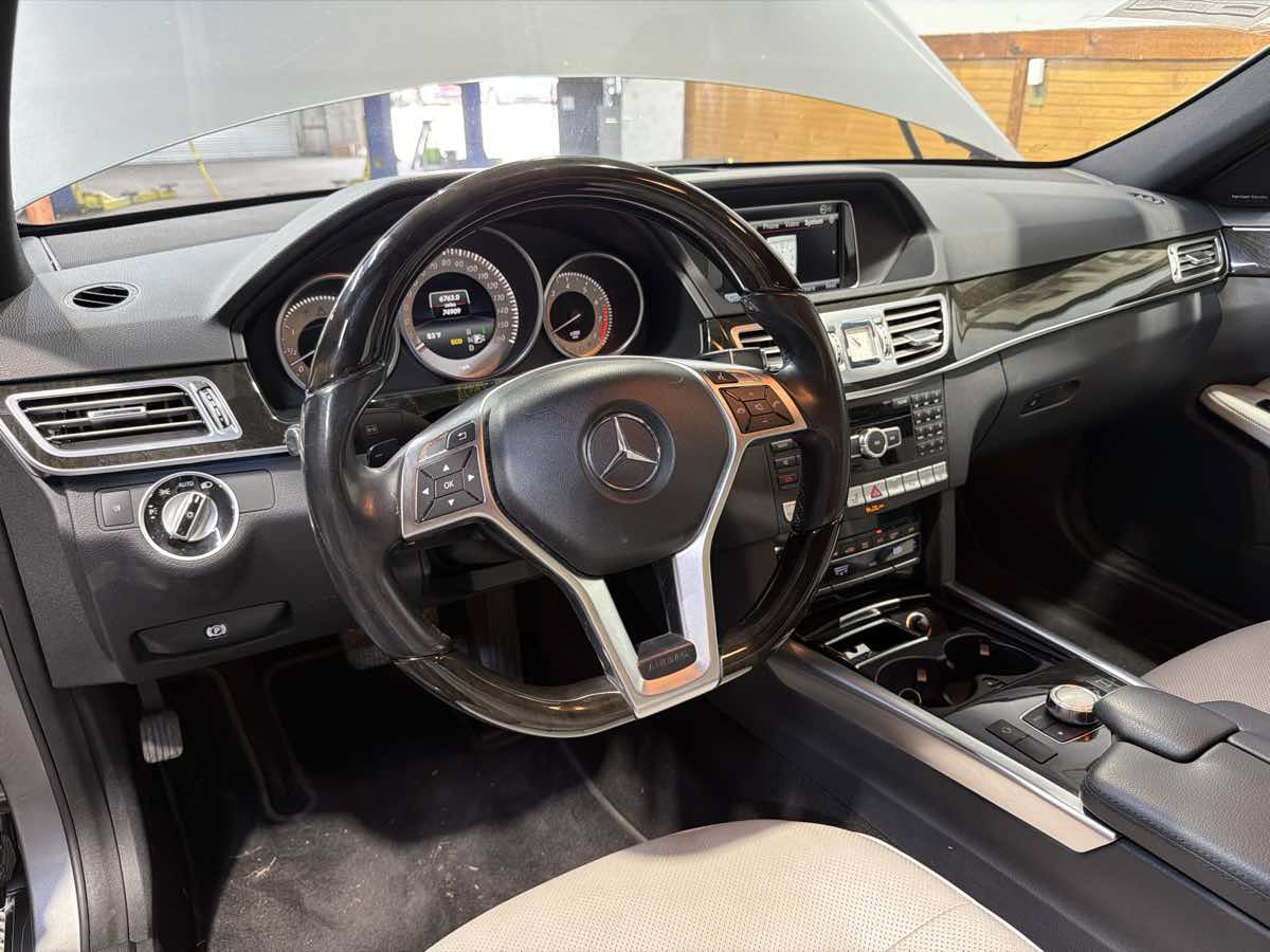 Used 2014 Mercedes-Benz E 550 4MATIC Sedan w/ Premium 1 Package image 17