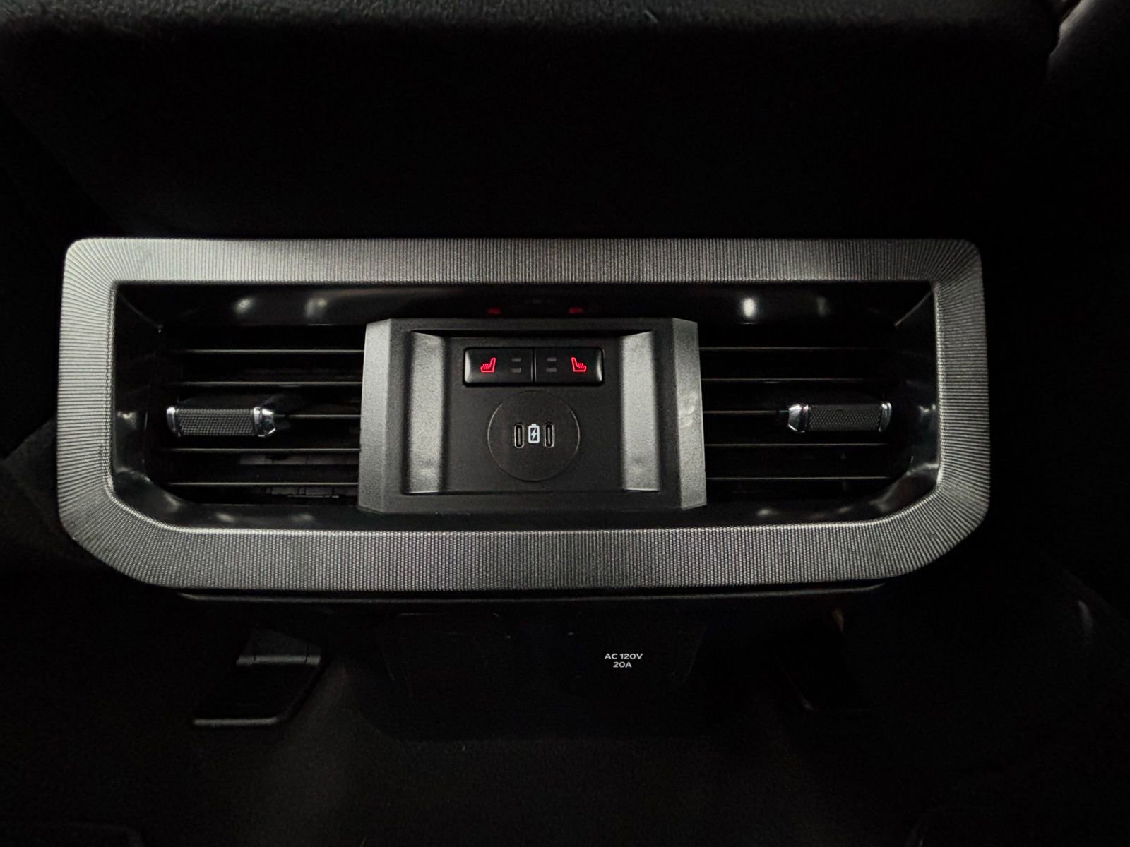 Used 2024 Ford F450 Platinum w/ FX4 Off-Road Package AWD/4WD image 22