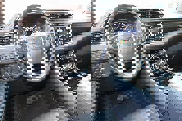 Used 2021 GMC Yukon Denali w/ Denali Premium Package image 5