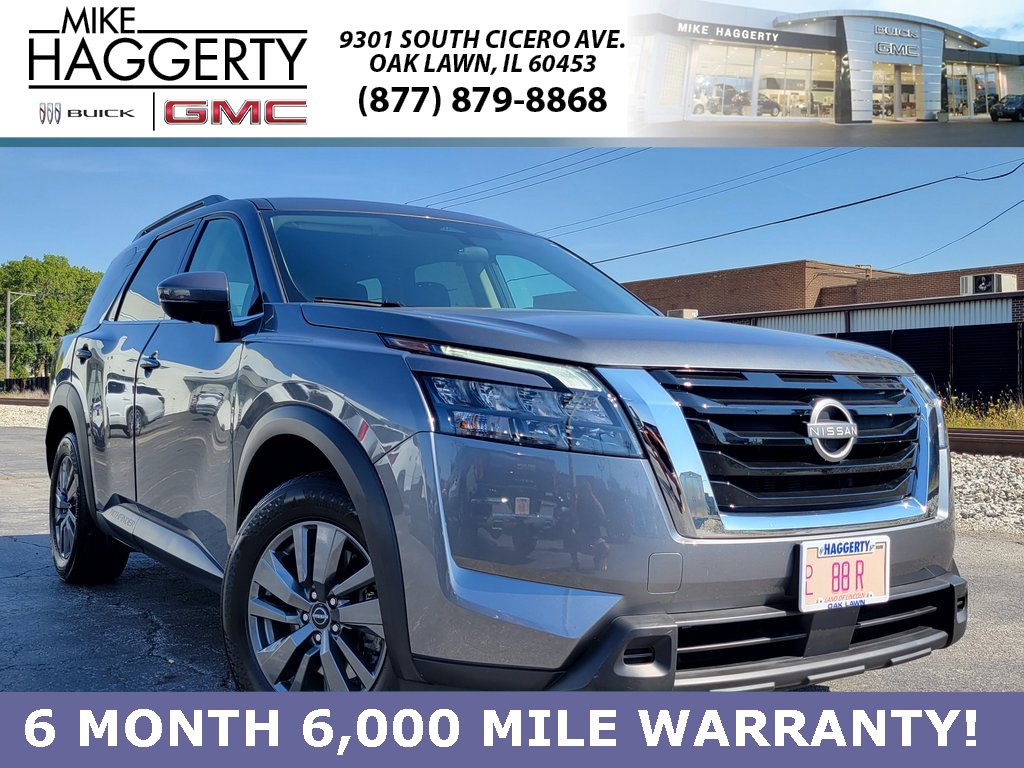 Used 2024 Nissan Pathfinder SV