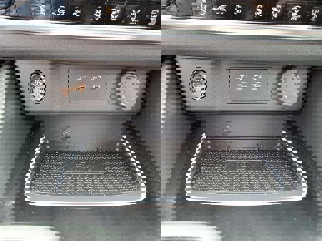 Used 2024 Nissan Rogue SL image 13