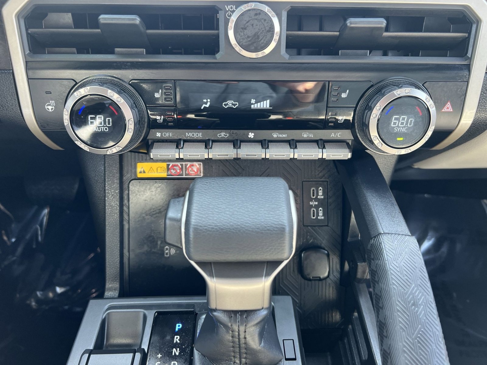 Used 2025 Toyota Tacoma Limited image 20