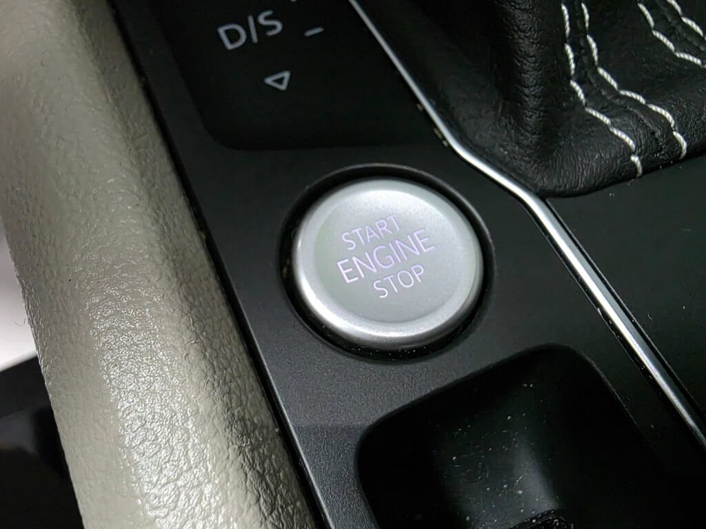 Used 2023 Volkswagen Atlas SEL Premium AWD/4WD image 18