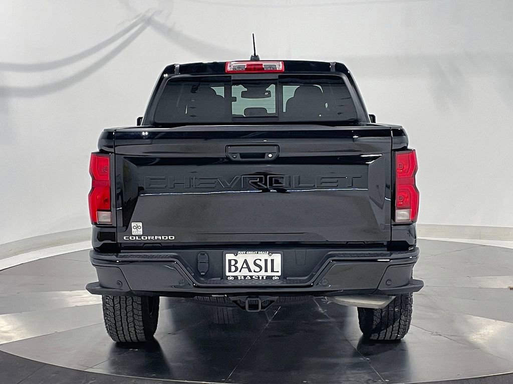 Used 2023 Chevrolet Colorado Z71 w/ Z71 Convenience Package 2 image 12