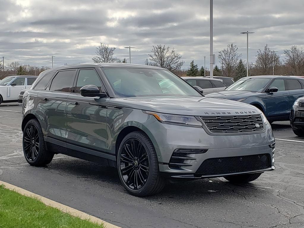 New 2026 Land Rover Range Rover Velar Dynamic SE image 3