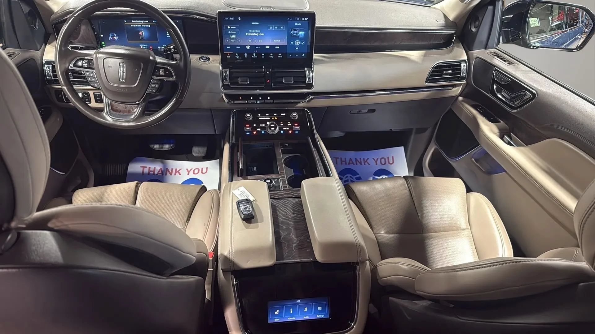 Used 2022 Lincoln Navigator 4WD image 32
