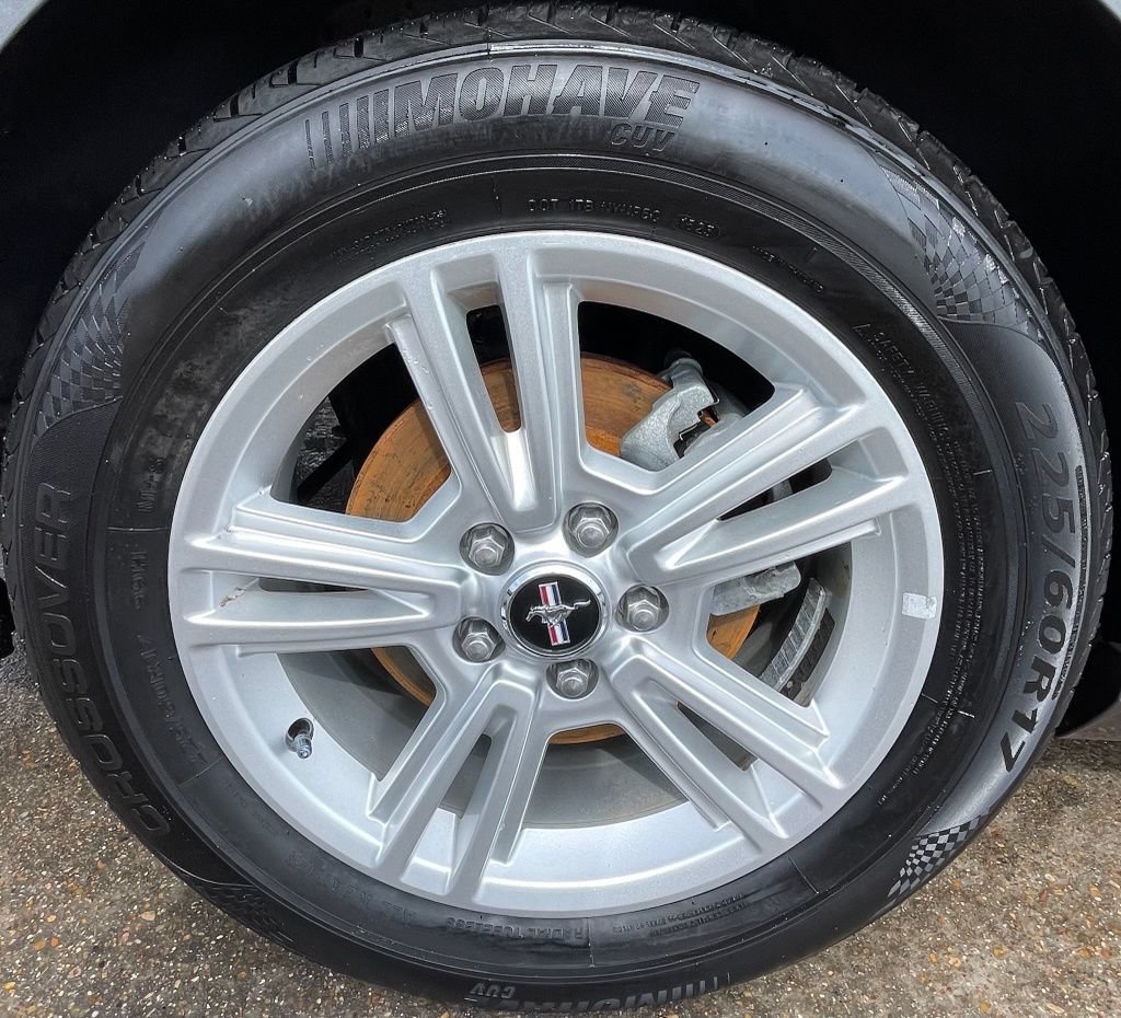 Used 2014 Ford Mustang Coupe RWD image 11