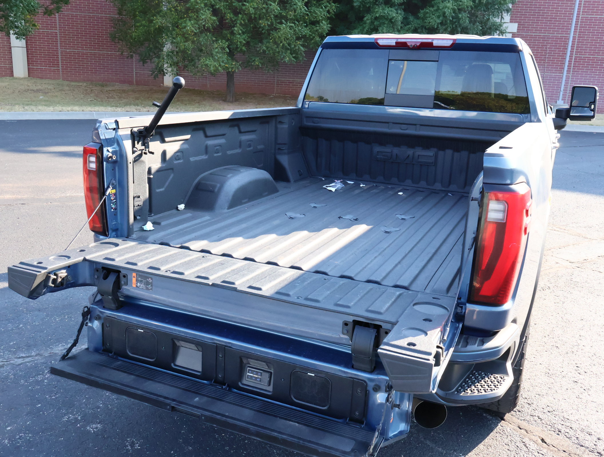 Used 2025 GMC Sierra 2500 Denali Ultimate w/ Max Trailering Package AWD/4WD image 32