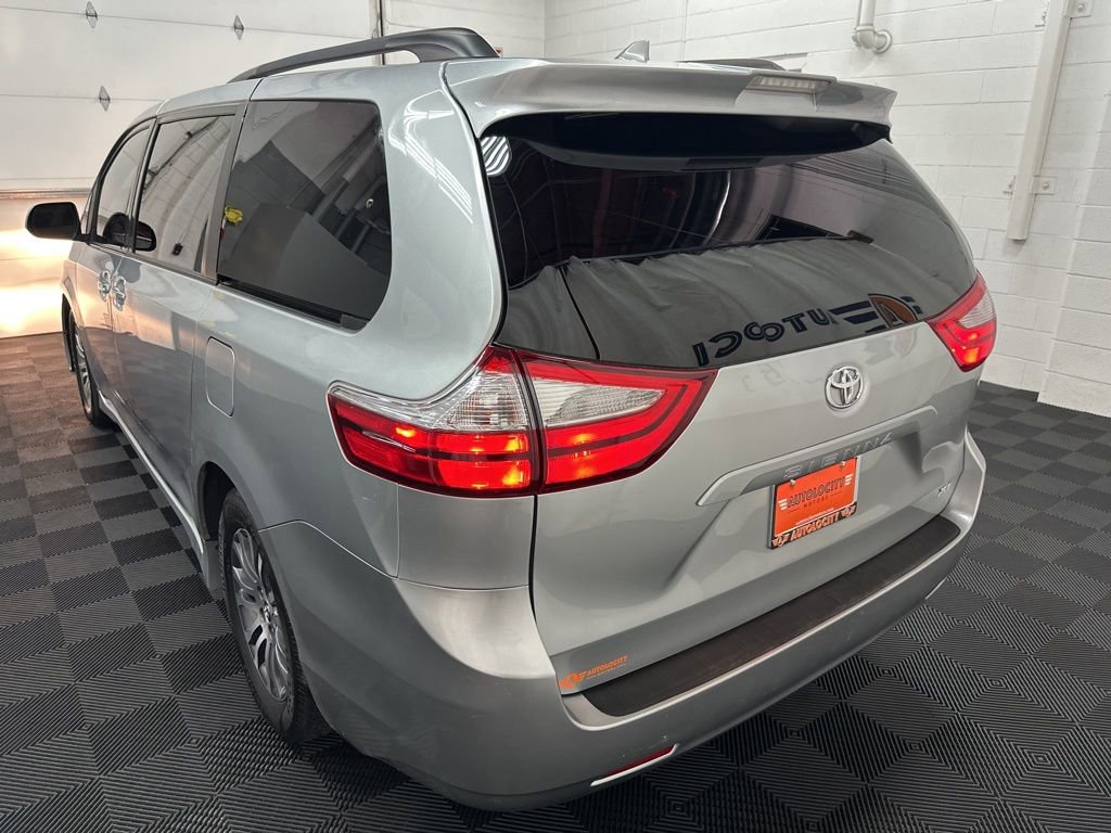 Used 2019 Toyota Sienna XLE FWD image 7