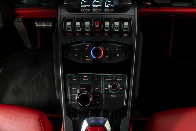 Used 2015 Lamborghini Huracan LP 610-4 image 22