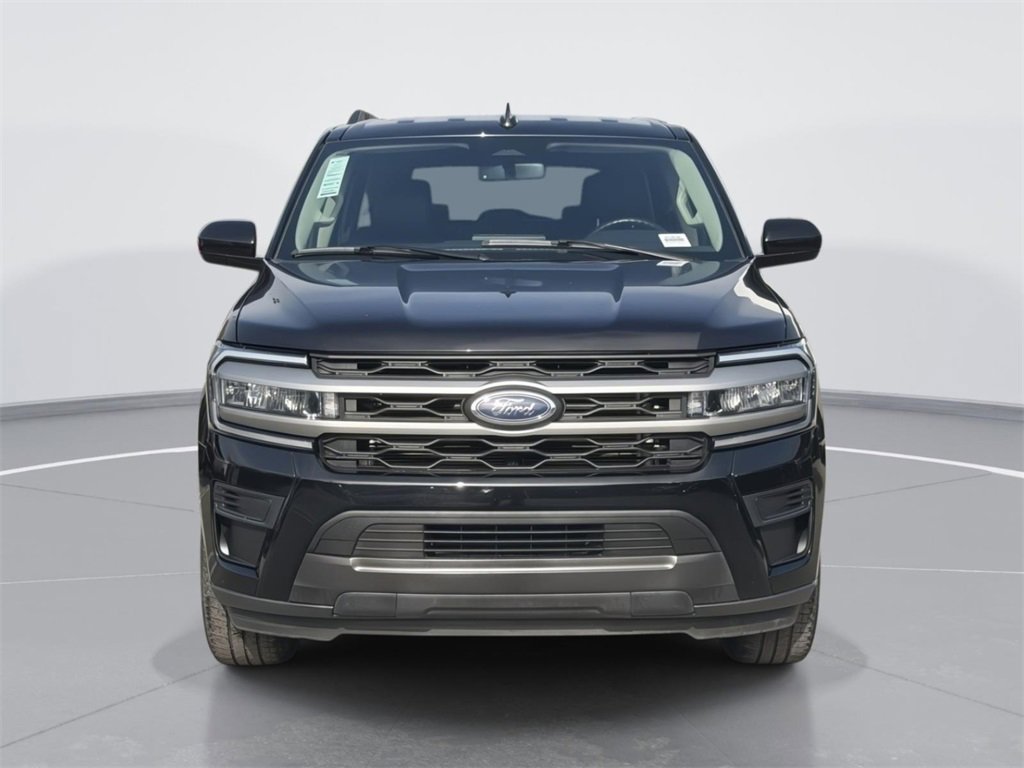 Used 2024 Ford Expedition XLT image 2
