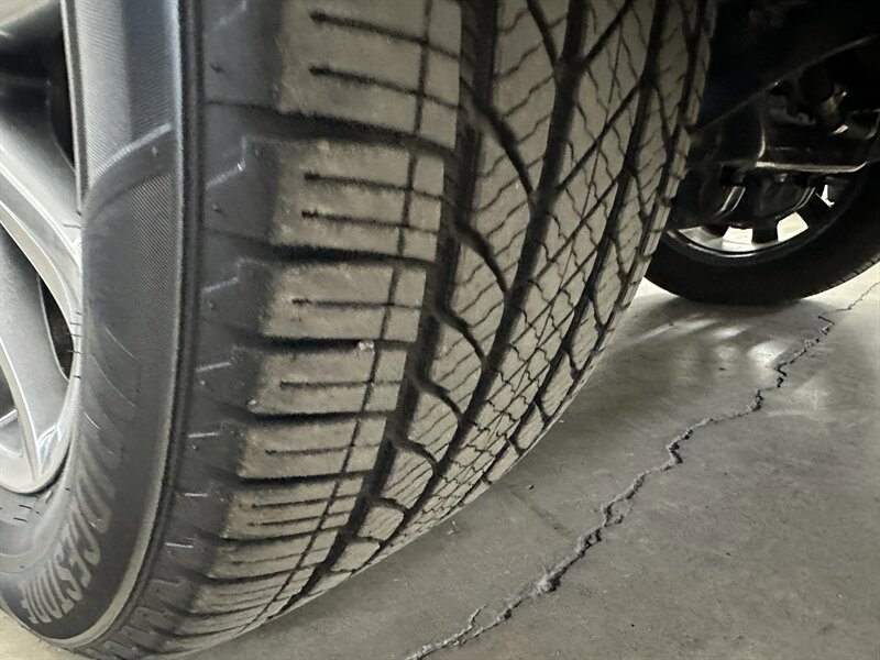Used 2010 Lexus LX 570 4WD image 10