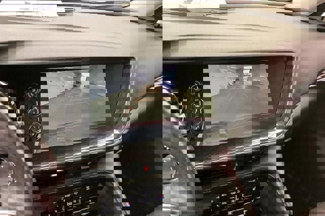 Used 2022 Buick Envision Essence w/ Safety Package image 28