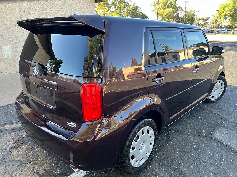 Used 2008 Scion xB image 4