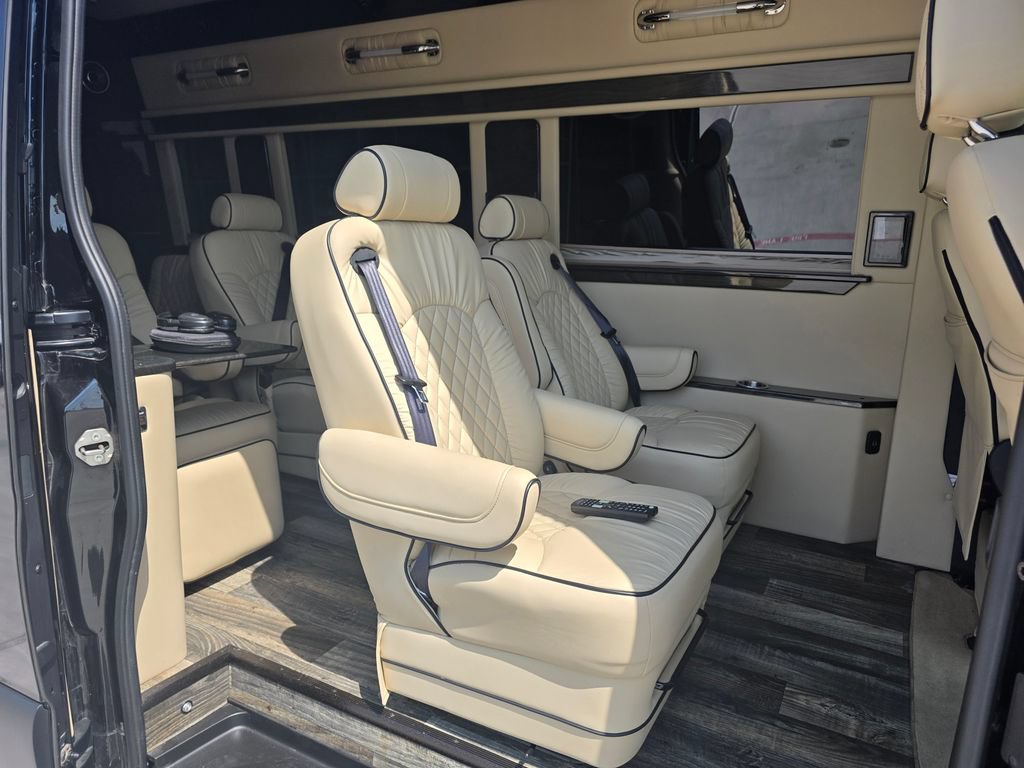 Used 2020 Mercedes-Benz Sprinter 3500 image 16