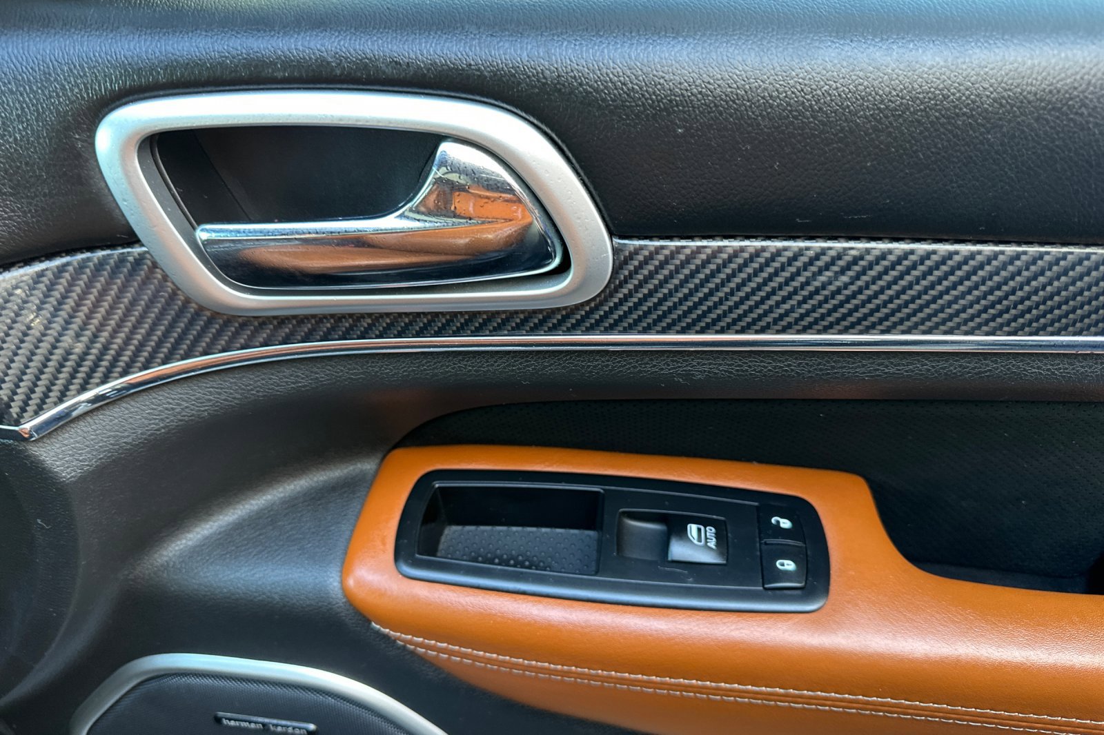 Used 2015 Jeep Grand Cherokee SRT w/ Trailer Tow Group IV image 20