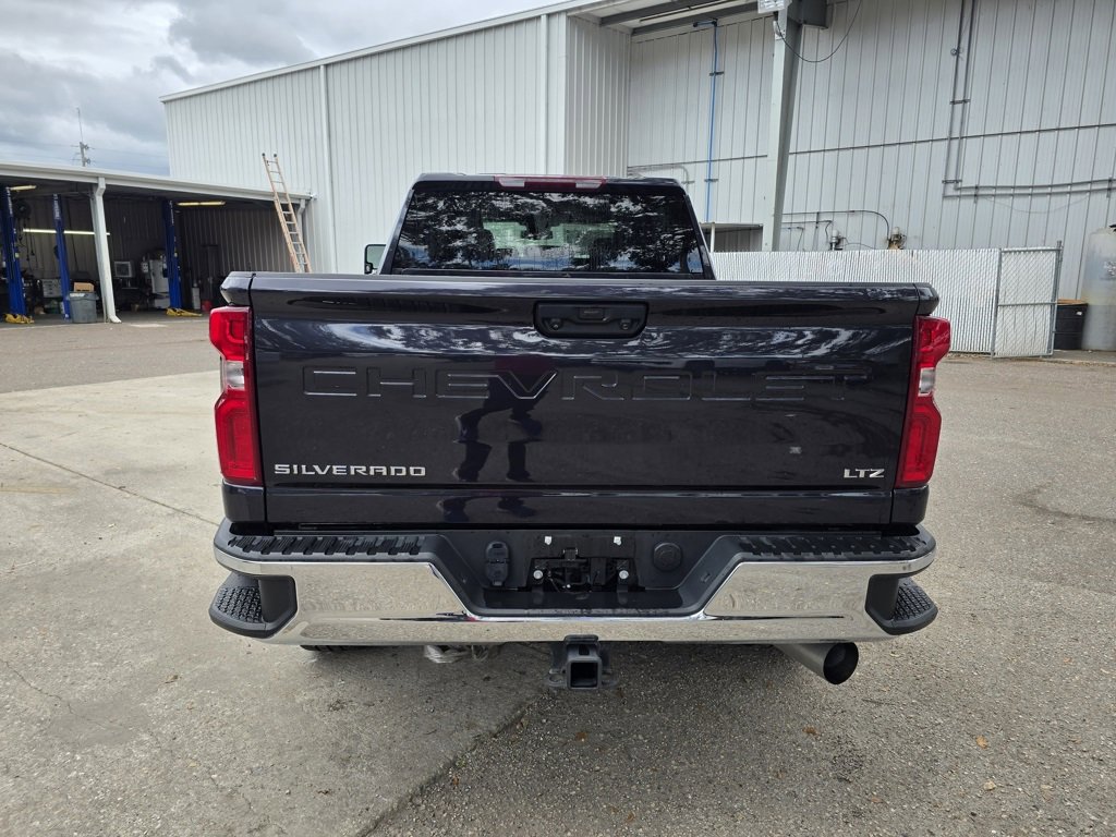 Used 2024 Chevrolet Silverado 2500 LTZ image 5